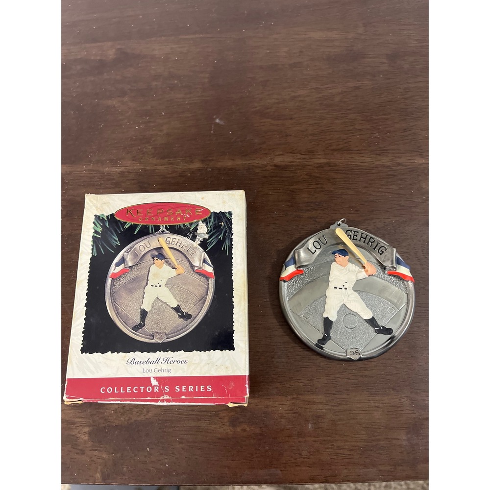 Hallmark Keepsake Ornament Lou Gehrig Baseball Heroes Collector‎ Series 1995